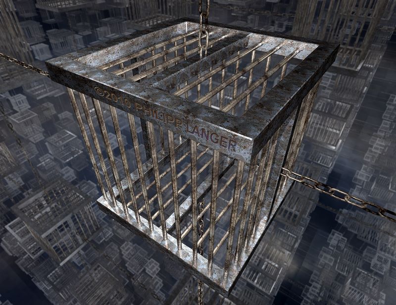 Hängender Stahlkäfig / Hanging Steel Cage / 2010